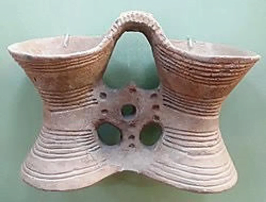 arqueologia - Binocular Trypillia